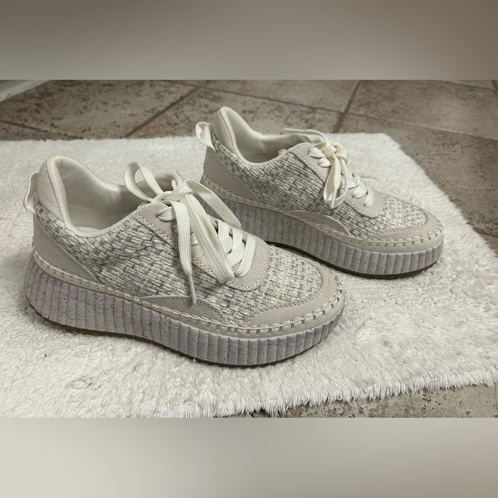 Women's Universal Thread Persephone Platform Sneakers size 6.5